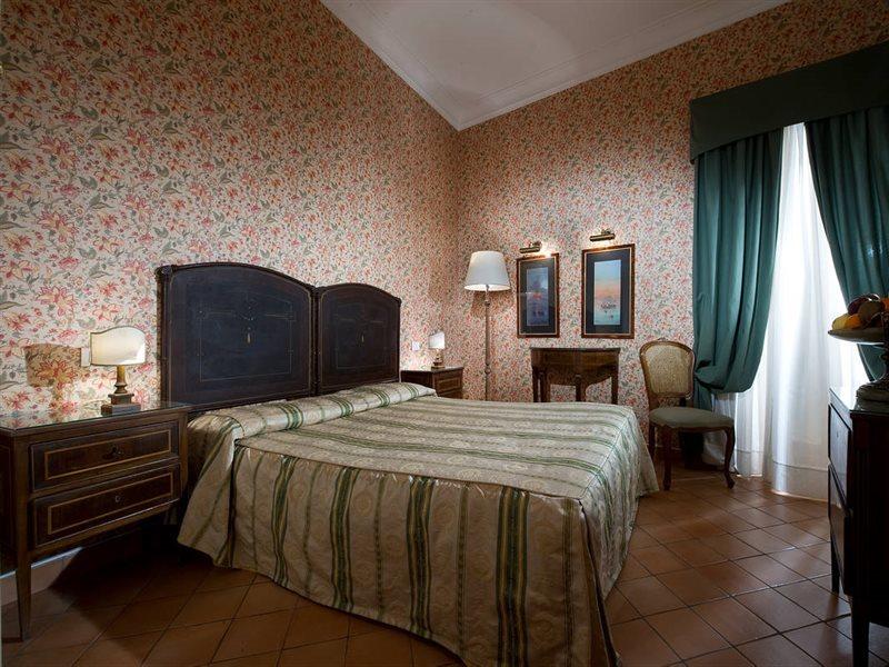 Chiaja Hotel De Charme Naples Luaran gambar