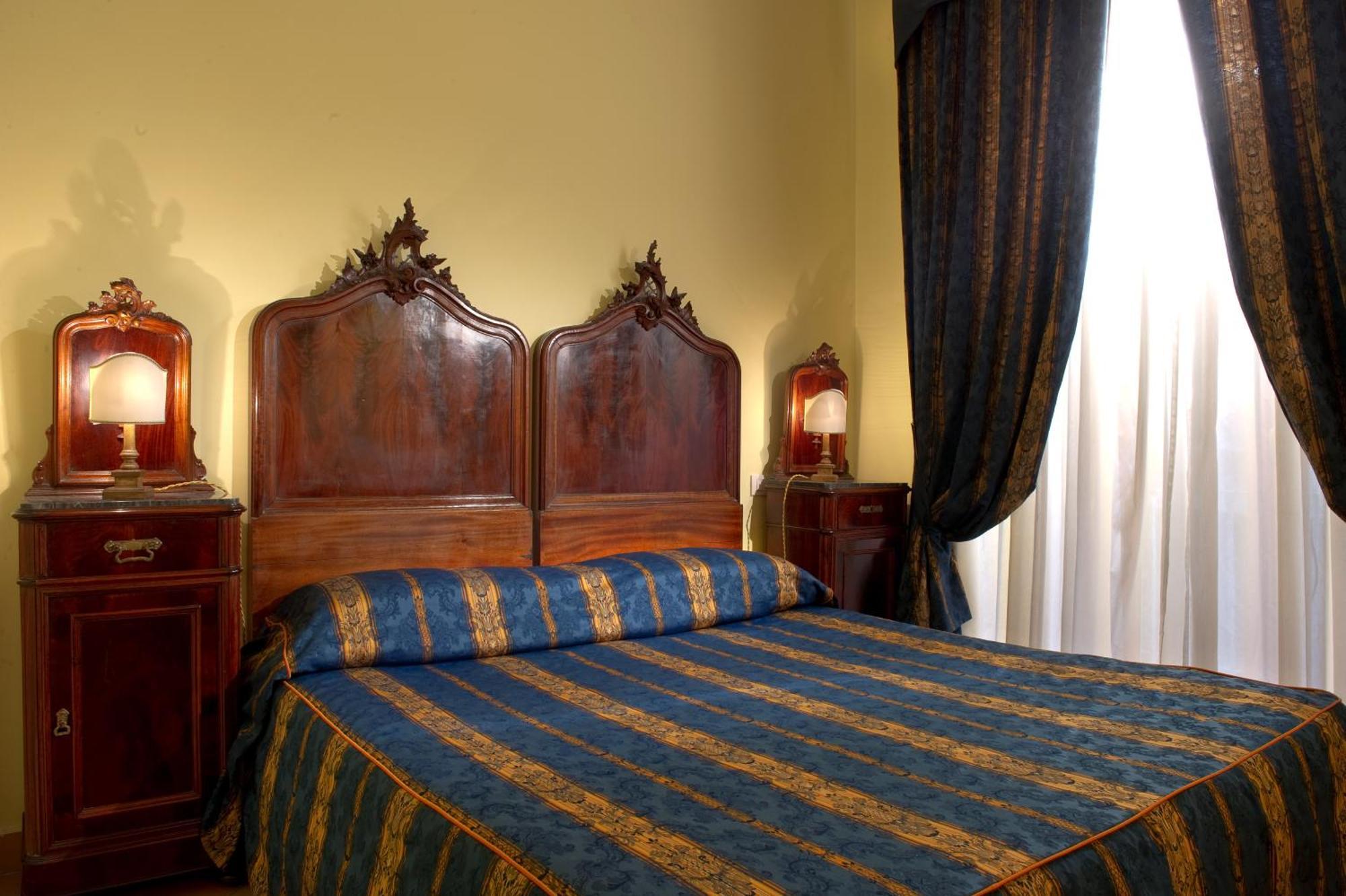 Chiaja Hotel De Charme Naples Luaran gambar